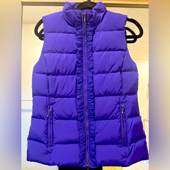 Talbots The Puffer Ruffle Front Vest Womens XS Royal Purple Warm Down Filled NWT - Picture 1 of 10